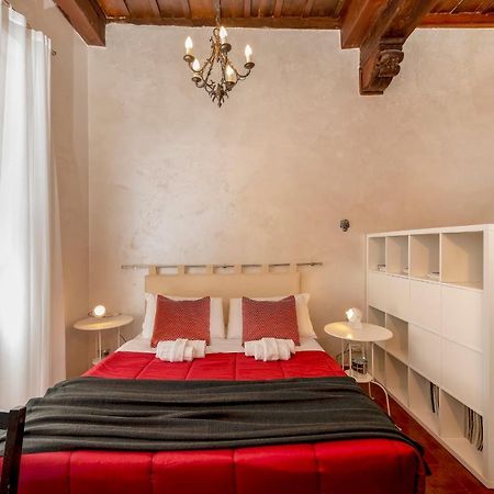 Apartament Giglio House - Campo De' Fiori Rzym Zewnętrze zdjęcie